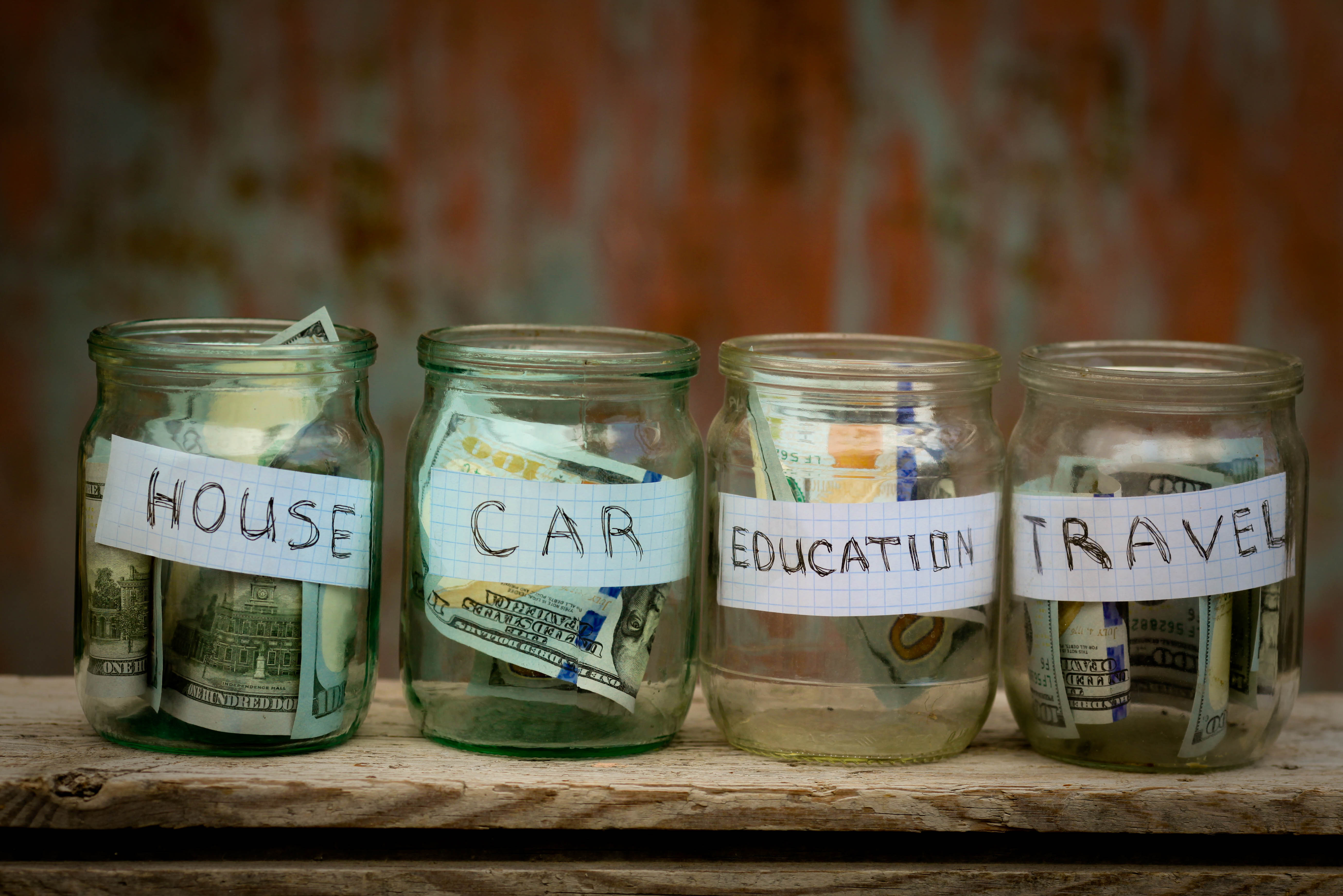 Savings Accounts vs. Money Market Accounts