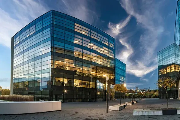 Commercial real estate building