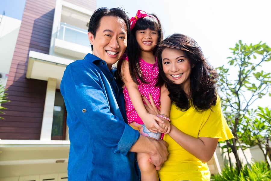 Asian-American-homeowners-0eb976